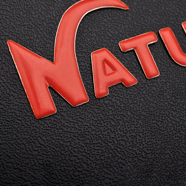 Adhesivo suave 3D con efecto elevado Cúpula Logotipo rojo de motocicleta suave 3D