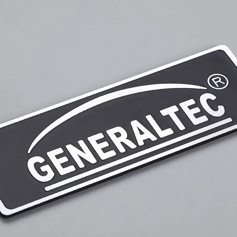 Emblema de aluminio 3D.