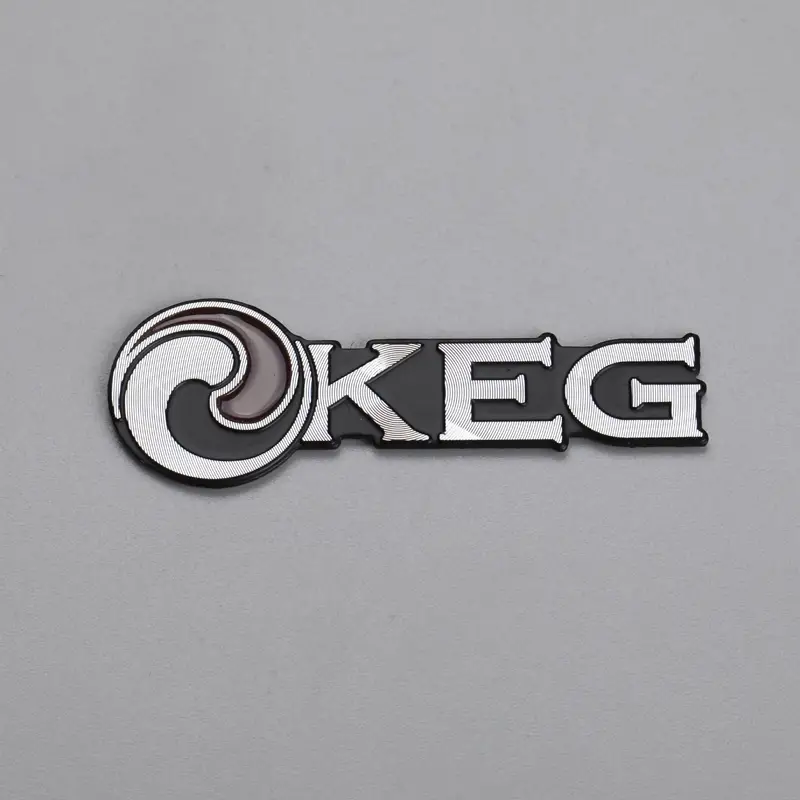 Etiqueta de aluminio 3D