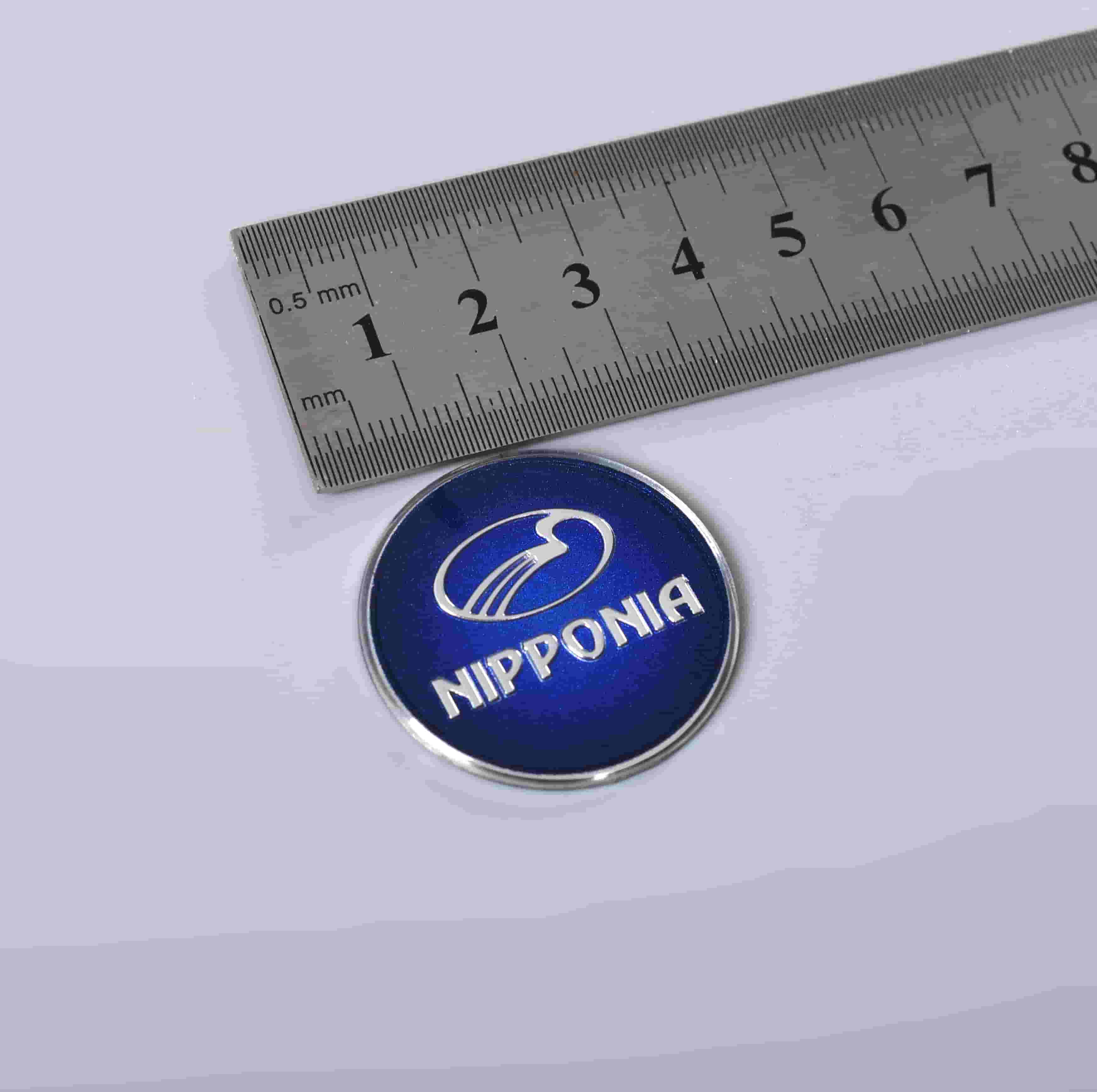 Logotipo en relieve Emblema de plástico 3D