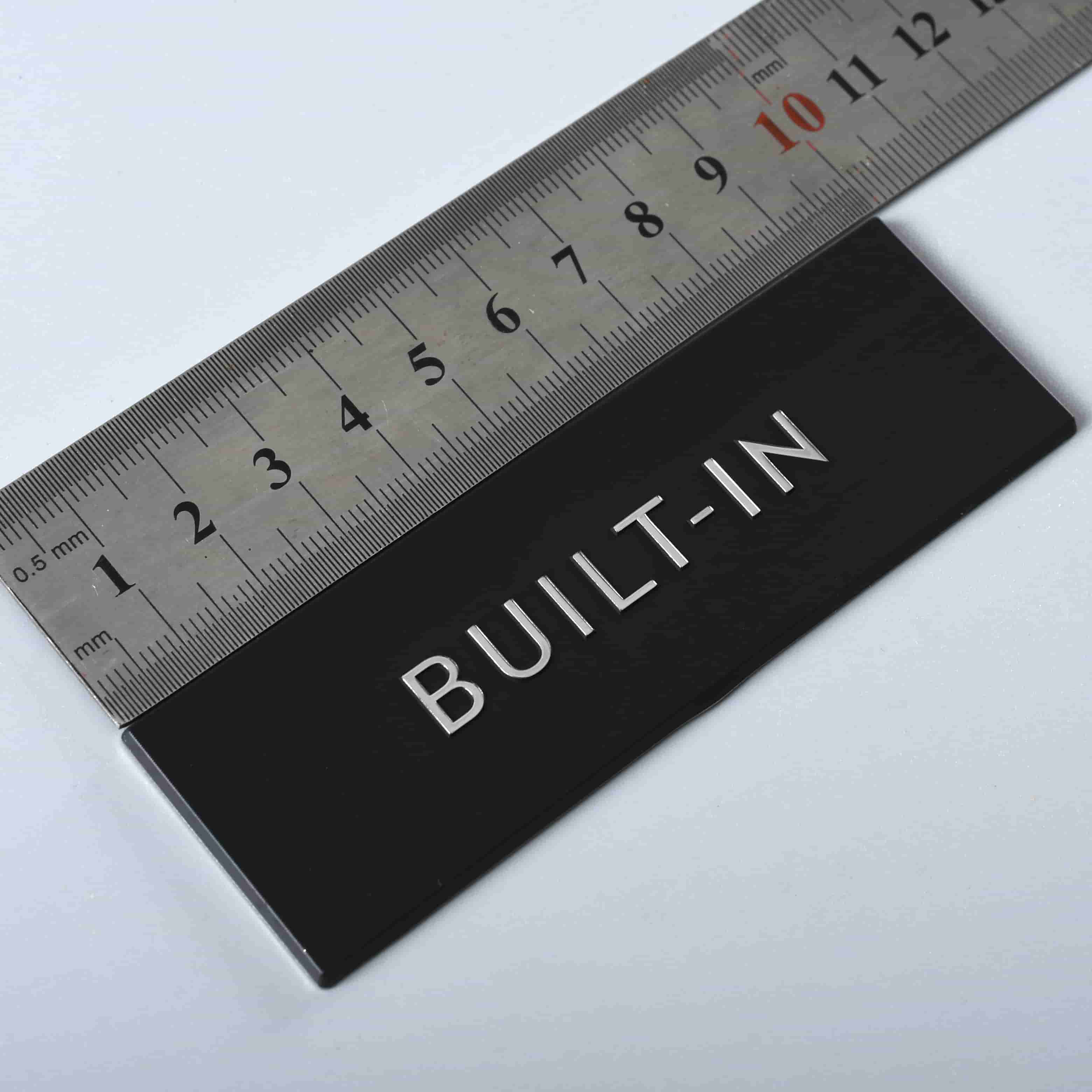 Signo de la identificación de aluminio de diamante