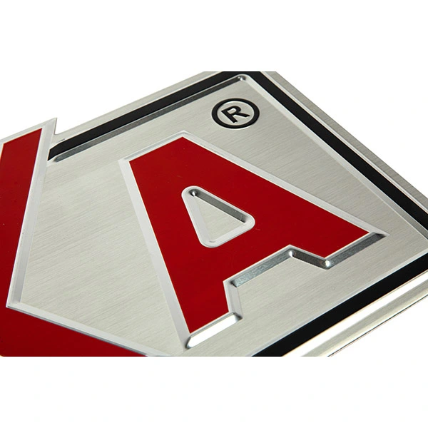 Placas de identificación grabadas en aluminio