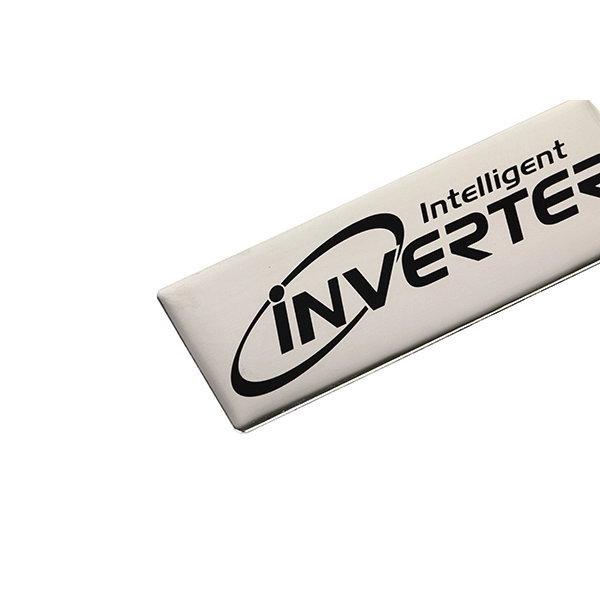 Marca de letrero con logotipo de aluminio