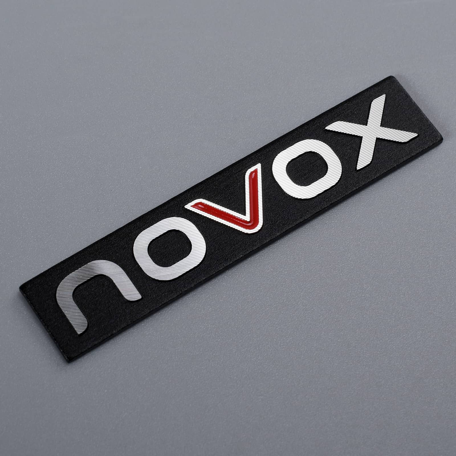 Placa de identificación personalizada con logotipo de metal con corte de diamante