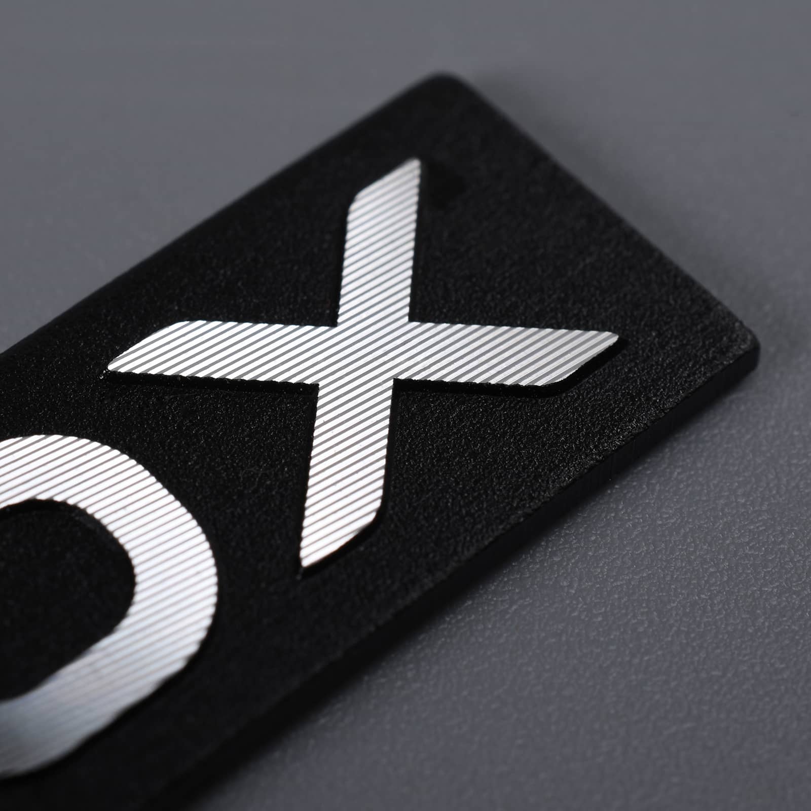 Placa de identificación personalizada con logotipo de metal con corte de diamante
