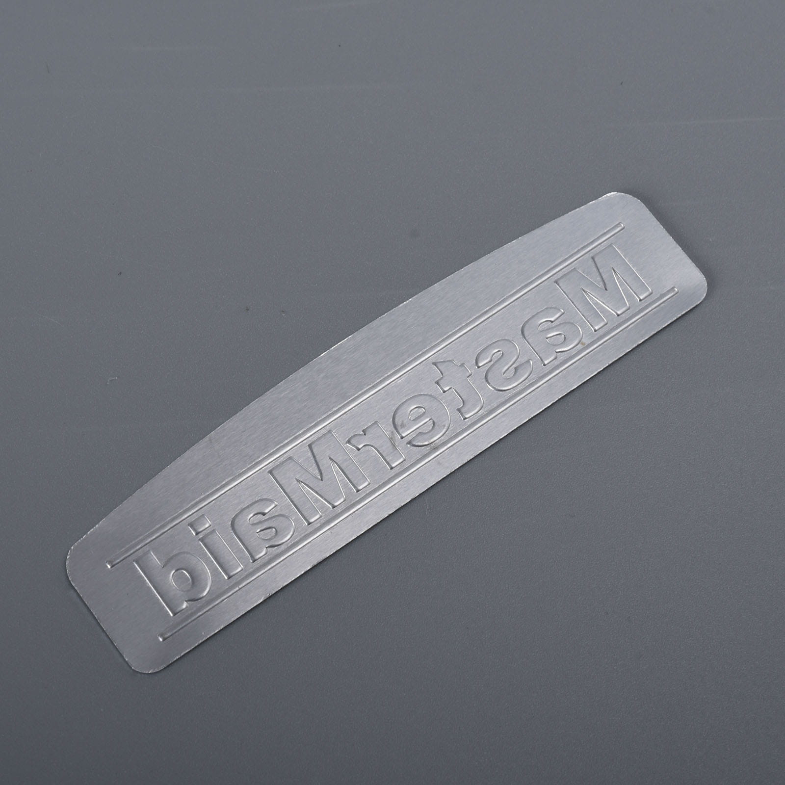 Etiqueta de logotipo de placa de aluminio cepillado en plata