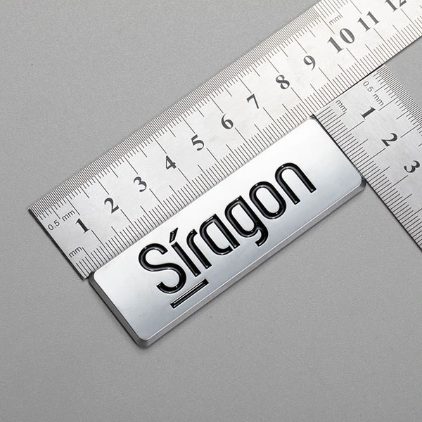 Etiqueta de marca de electrodomésticos con insignia elevada 3D de ABS cromado mate personalizada