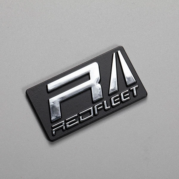 Insignia de aparato eléctrico con etiqueta grabada en relieve 3D de ABS de grado industrial