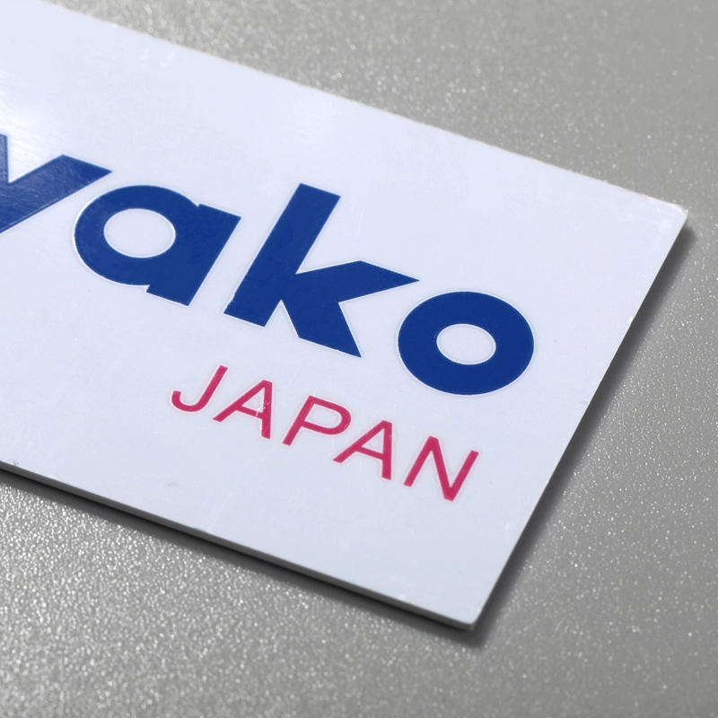 Etiqueta de aluminio en relieve adhesiva con logotipo de metal ecológico